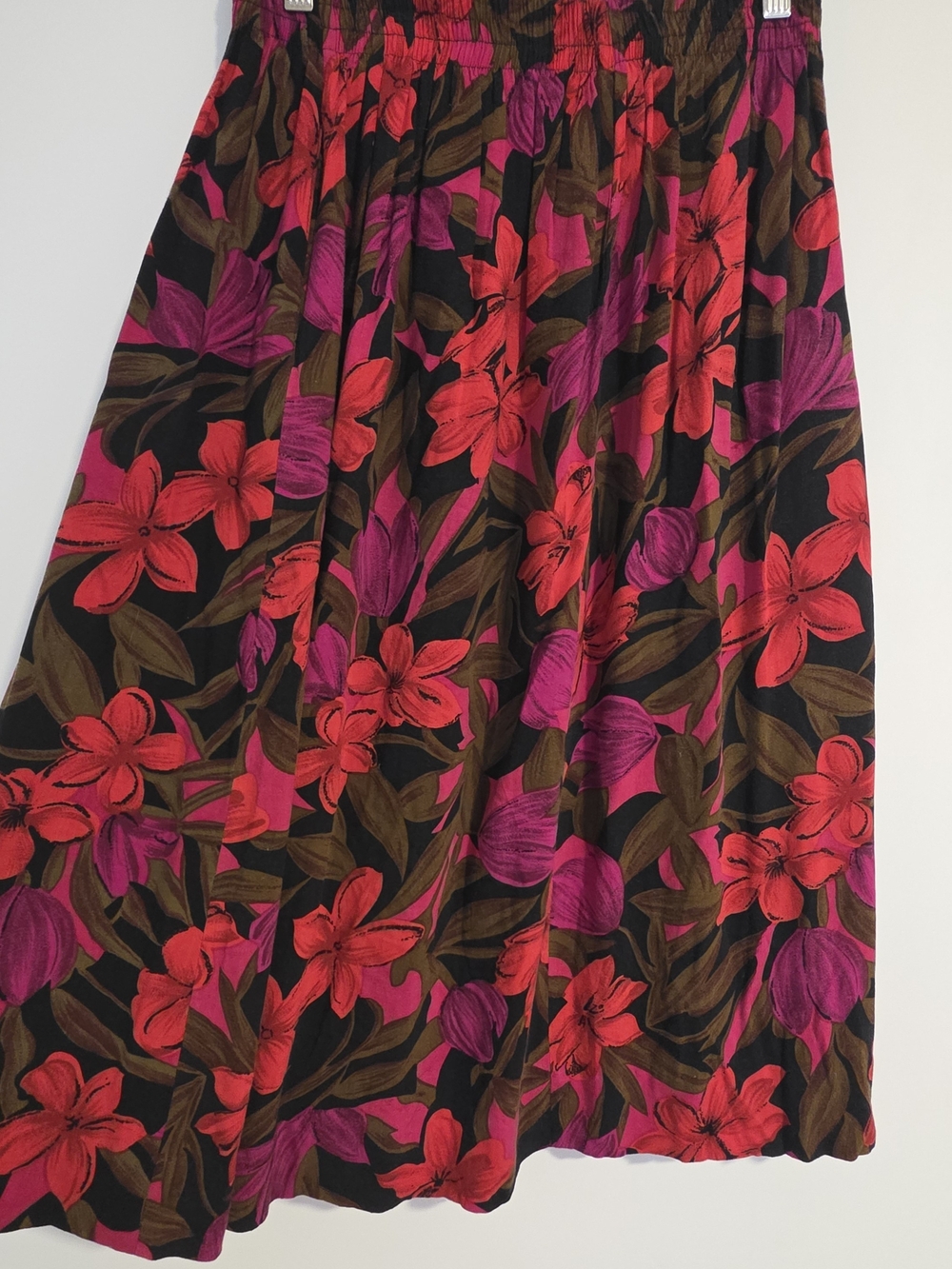 Gorgeous Floral Midi Skirt - Size Small